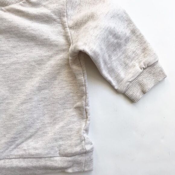 H&M neutral sweatshirt EUC 4-6 months - Picture 3 of 5
